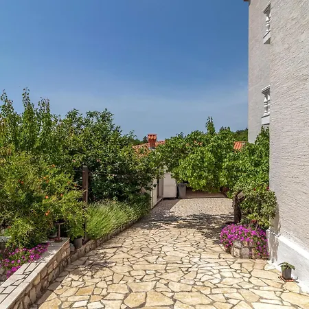 Apartment Stunning In With Wifi Klenovica